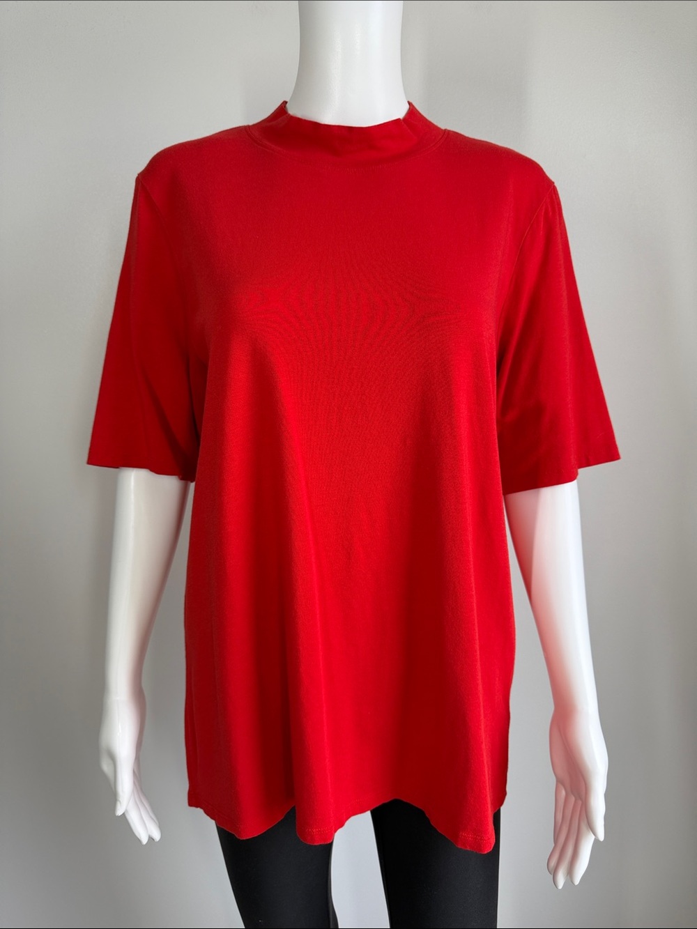 Universal Standard Modern Mock Neck Tee in Red - 18/20